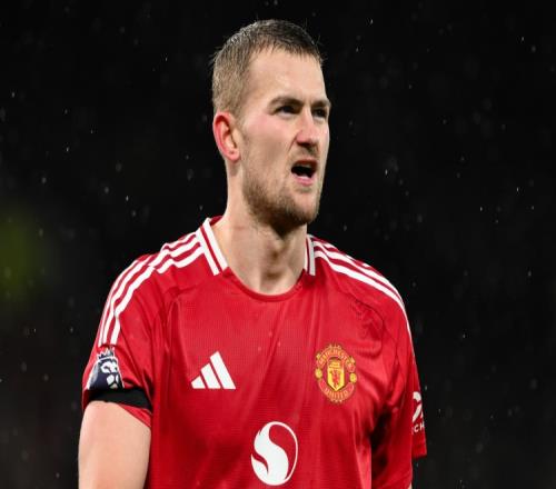 德里赫特：我几乎整个生涯都在踢欧冠，下赛季比赛会少一些