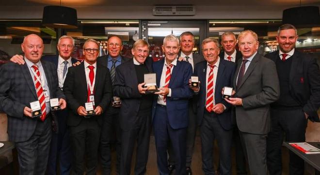 利物浦官方：为14位前球员补发联赛冠军奖牌以表彰其贡献