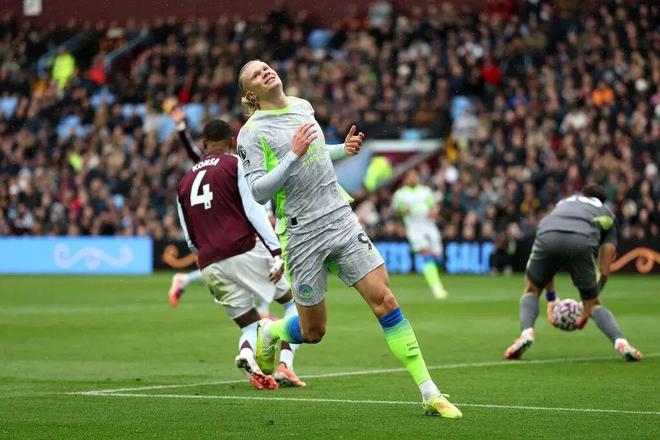 曼城输球两人背锅！中场新援0对抗 巴西边锋表现辣眼