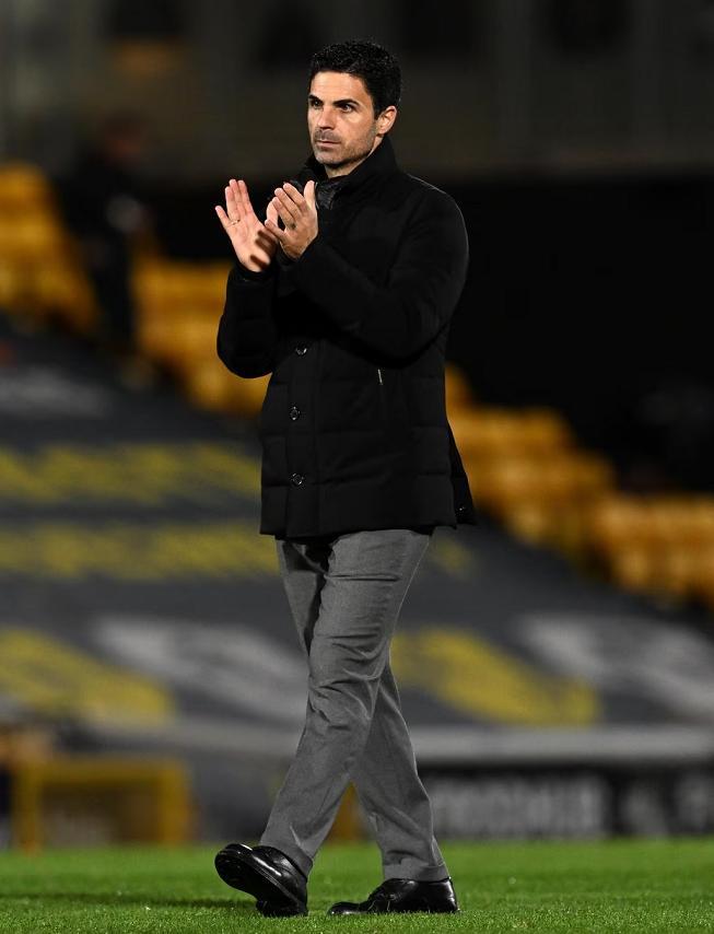 杀手锏刷爆英超纪录！阿森纳2-0轻取升班马，豪取9连胜领跑积分榜