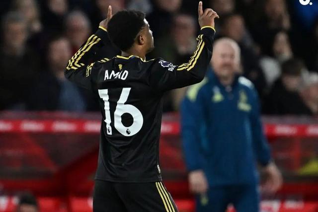 迪亚洛：球队现在信心很足，我们信任教练且认可当前战术体系