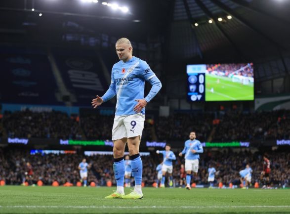 3:1！哈兰德梅开二度+10轮13球，曼城终结大黑马不败，紧追阿森纳