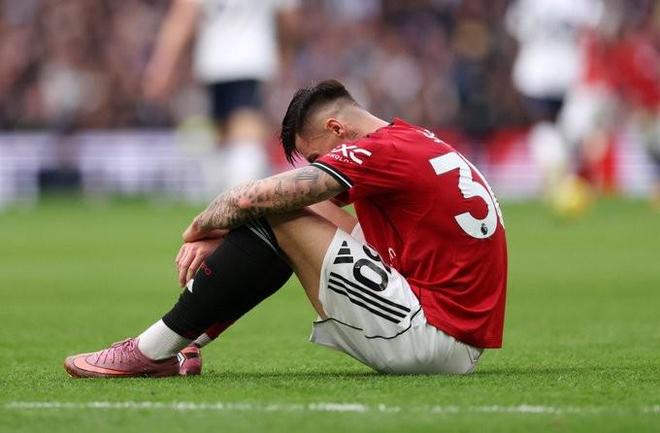 罗马诺：谢什科伤情预计很快公布，曼联认为不会是严重问题