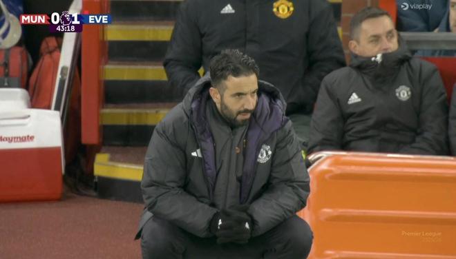 多一人作战能否翻盘？曼联近9场英超半场落后都没能逆转