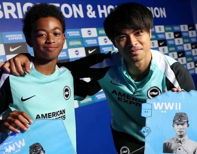 日本国脚与鬼合影