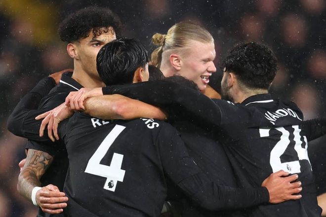 一场5-4踢出神剧情，英超第2险胜，冲击榜首，只落后阿森纳2分