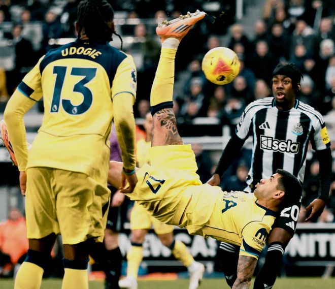 英超最新积分战报：埃弗顿绝杀，曼城踢出神剧情，热刺不胜怪圈