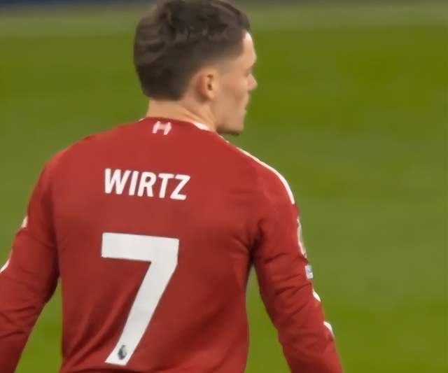 1-1！1-3！利物浦不胜+切尔西爆冷，阿森纳5分领跑，英超2强争冠