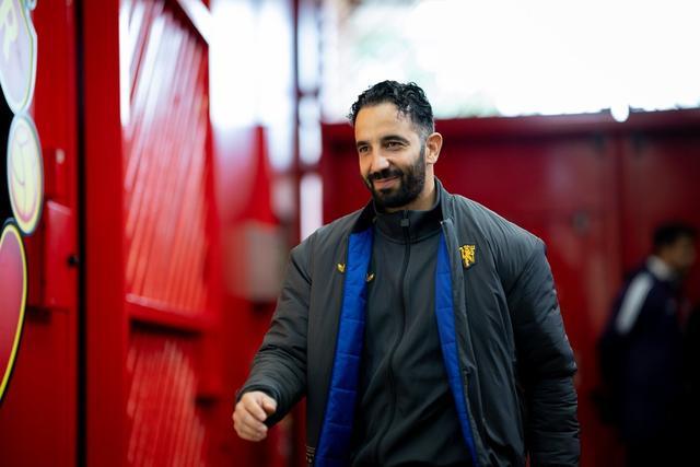 阿莫林在曼联19场联赛主场9负，队史最快输球上双纪录是23场