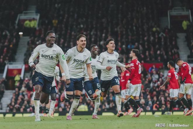 3分变1分，英超爆冷！红魔越来越菜了，被保级队绝平+主场丢分