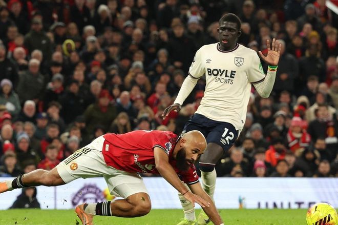 第83分钟丢球！曼联惨遭绝平，阿莫林气炸了，5场仅1胜