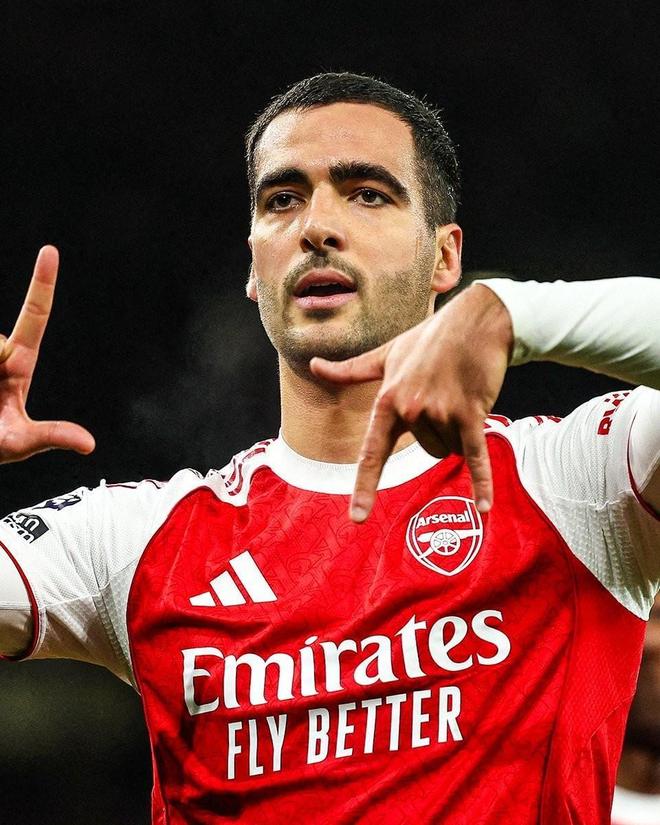 6场造7球！应急中锋成枪手铁打主力 哲凯赖什伤愈复出变替补