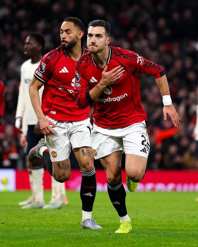 英超：曼联1-1遭绝平！无缘两连胜，达洛特打破球荒，B费错失绝杀