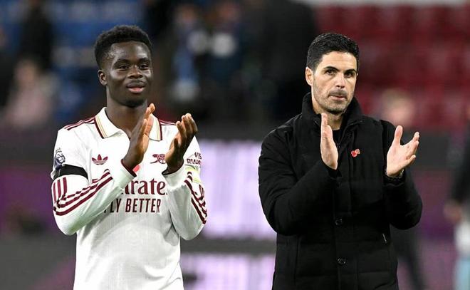 18场不败戛然而止！维拉读秒绝杀，阿森纳1-2输球仍刷爆足坛神迹