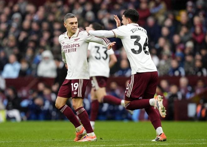 阿森纳遭压哨绝杀！91天首败，601天首负维拉，三大纪录告破