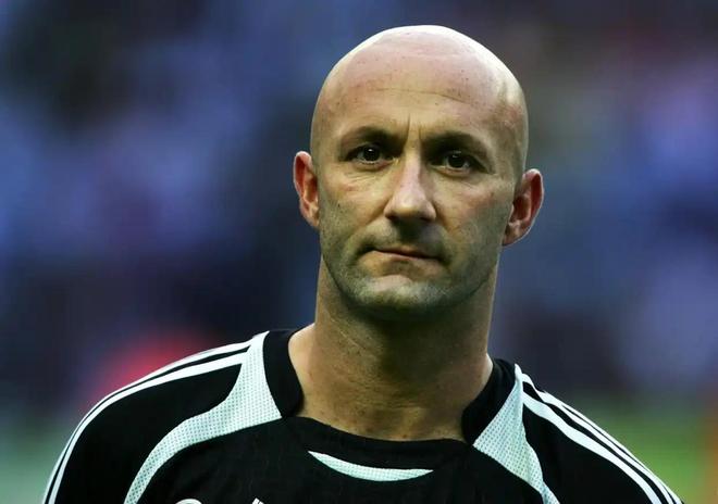 巴特斯:我看好阿莫林的韧劲,卡塞米罗的红魔生涯进入正轨 巴特斯:我看好阿莫林的韧劲,卡塞米罗的红魔生涯进入正轨