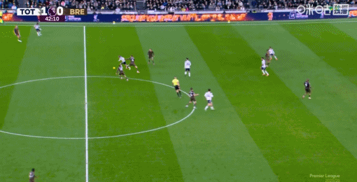 中场抢断后一条龙破门，哈维-西蒙斯打进热刺生涯首球