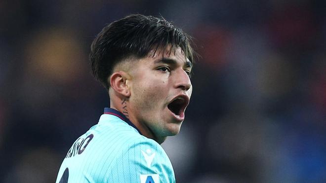 斯基拉：英超俱乐部想签圣地亚哥-卡斯特罗，但博洛尼亚不想卖