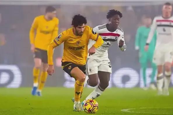 曼联SV狼队，被惹毛的阿莫林，会帮利物浦解套？