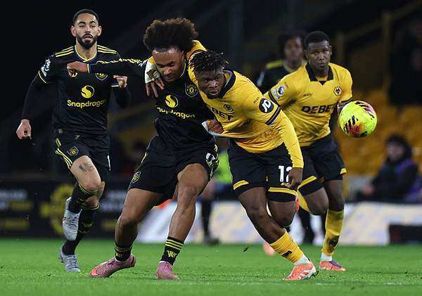 B费两射一传 曼联4-1客胜狼队