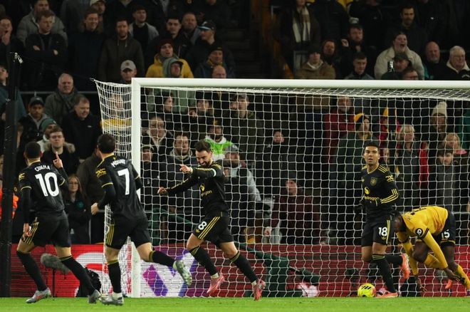 争四格局大乱，曼联3场不败，积分追平切尔西，与欧冠区只差1分