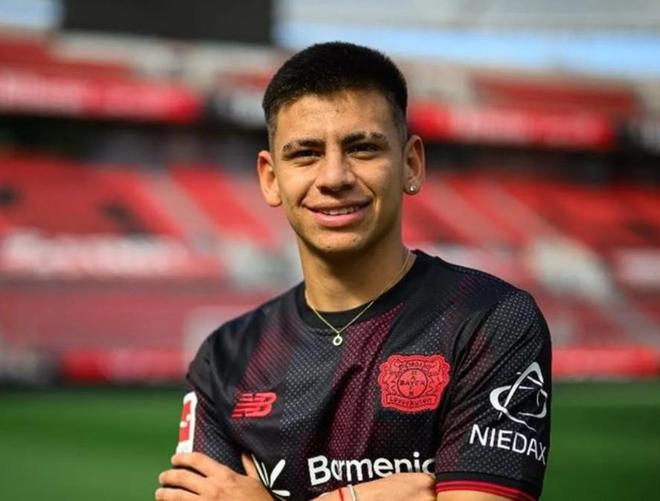 记者：瓜迪奥拉不满埃切韦里经纪人，不同意球员租借回河床