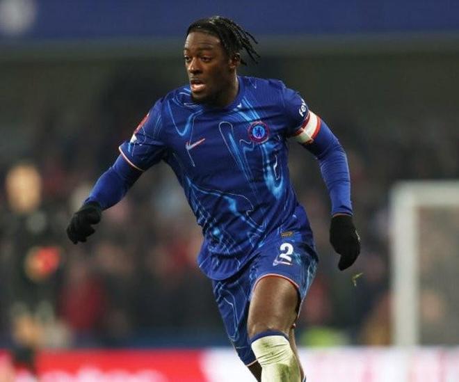 斯基拉：迪萨西准备在冬窗离队，球员被推荐给两家意甲俱乐部