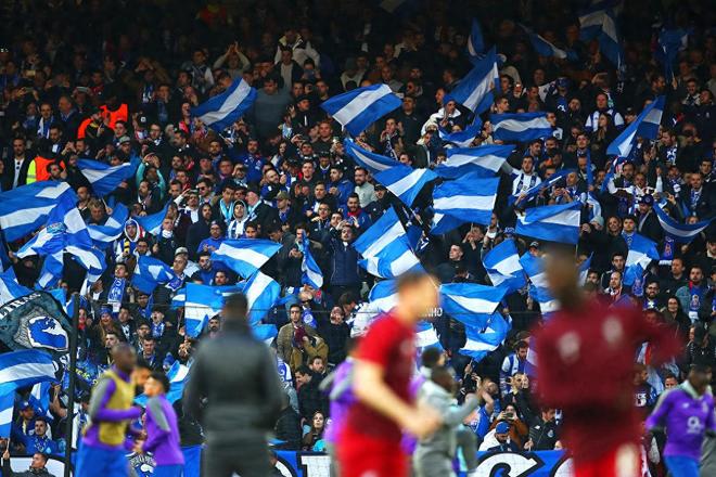 蓝军欧冠梦碎之夜:1-2遭亚特兰大逆转 主帅马雷斯卡换人引众 蓝军欧冠梦碎之夜:1-2遭亚特兰大逆转 主帅马雷斯卡换人引众