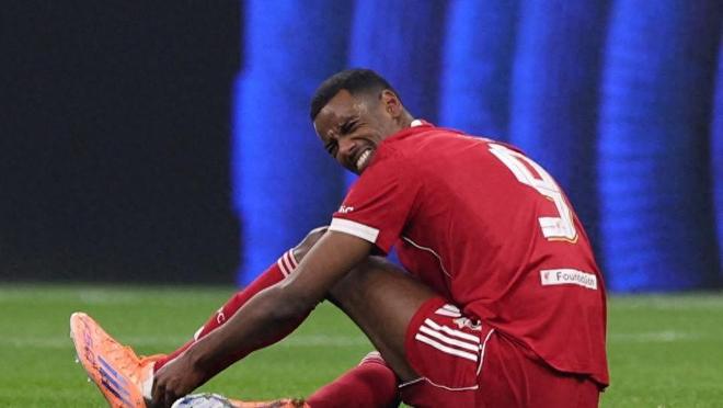 天价引援却“隐身”？伊萨克再遭球迷怒批