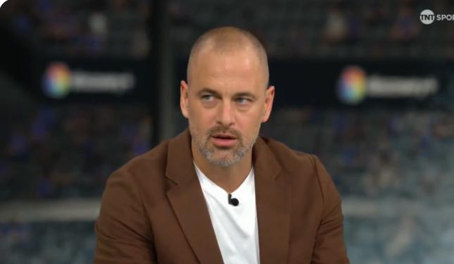 乔-科尔:蓝军的表现不稳定,他们需要更多经验丰富的球员 乔-科尔:蓝军的表现不稳定,他们需要更多经验丰富的球员