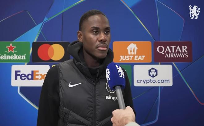 查洛巴：我身背黄牌所以教练让我下场；阿昌庞踢得非常好