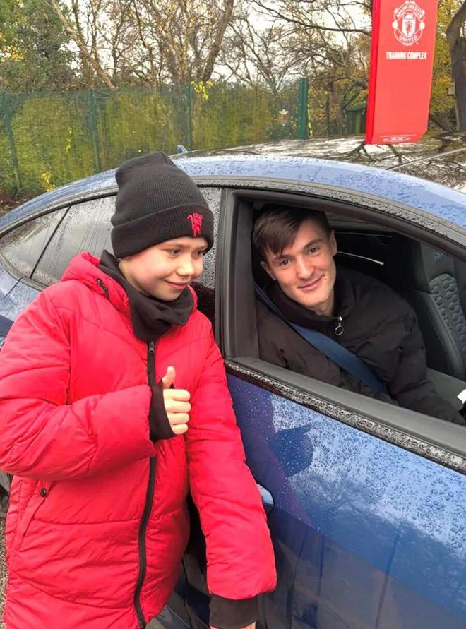 谢什科已恢复训练即将复出!曼联新帝星绝望,曝阿莫林嫌弃他原因 谢什科已恢复训练即将复出!曼联新帝星绝望,曝阿莫林嫌弃他原因