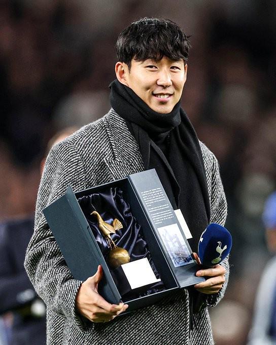 孙兴慜告别致辞:热刺永远是我的家,这是不可思议的十年 孙兴慜告别致辞:热刺永远是我的家,这是不可思议的十年