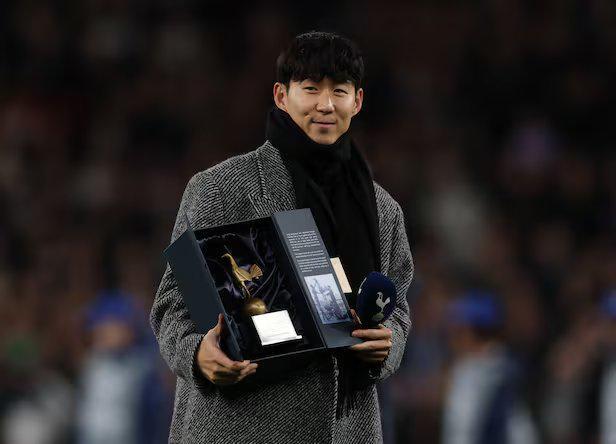 孙兴慜：请热刺球迷不要忘记我