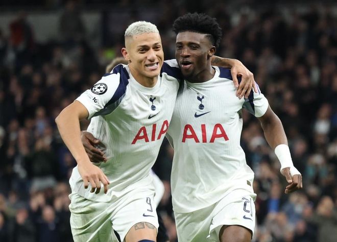 3球横扫！2点球+1乌龙球，弗兰克缔造队史神迹：欧冠主场4次零封