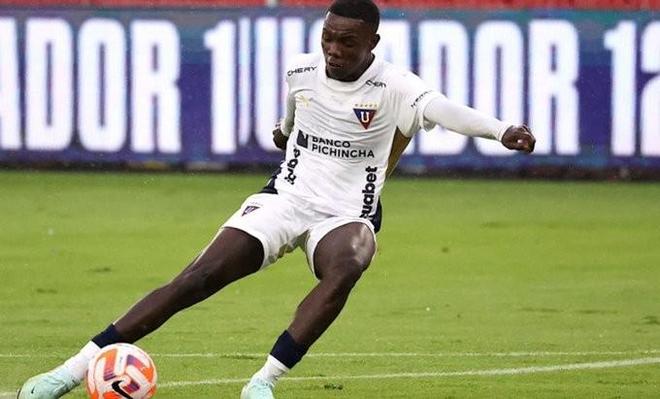 拉美媒体：拜仁、曼联、马竞追逐厄瓜多尔17岁中场卡斯蒂略