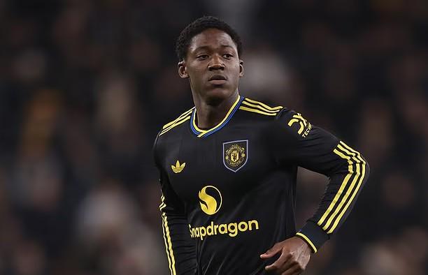 前曼联助教：梅努在冬窗有极大可能被外租，他真的非常有天赋