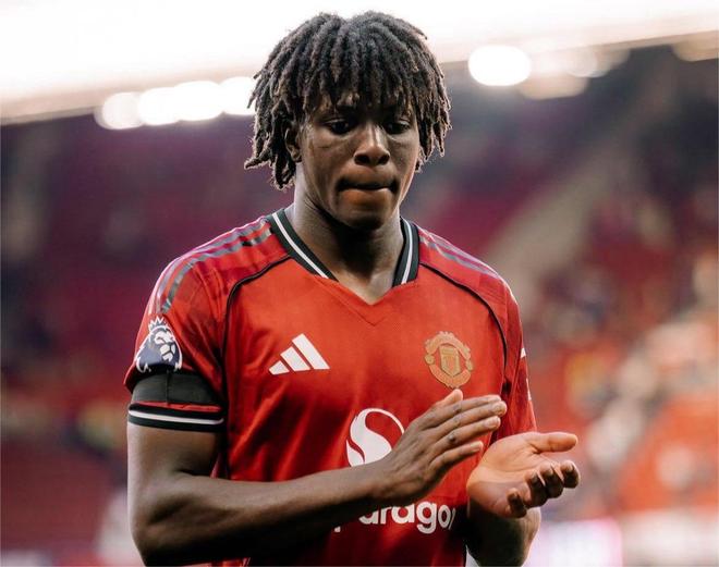 多古：球队本赛季凝聚力更强了，我已经很好地适应了英超联赛