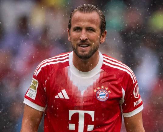 法尔克：凯恩与拜仁愿意续约至2028年，他愿意世界杯后再谈