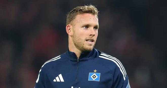 法尔克:拜仁正在为佩雷茨找寻新的外租球队,南安普顿有意 法尔克:拜仁正在为佩雷茨找寻新的外租球队,南安普顿有意