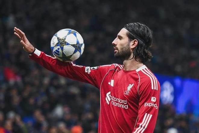 最像杰拉德的“队长接班人”！又帅又能踢，还是要看索博斯洛伊