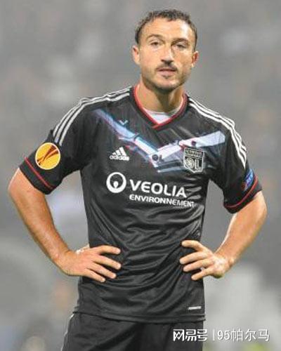 迷你版齐达内，19岁拒绝阿森纳，23岁拒绝利物浦，国家队零出场