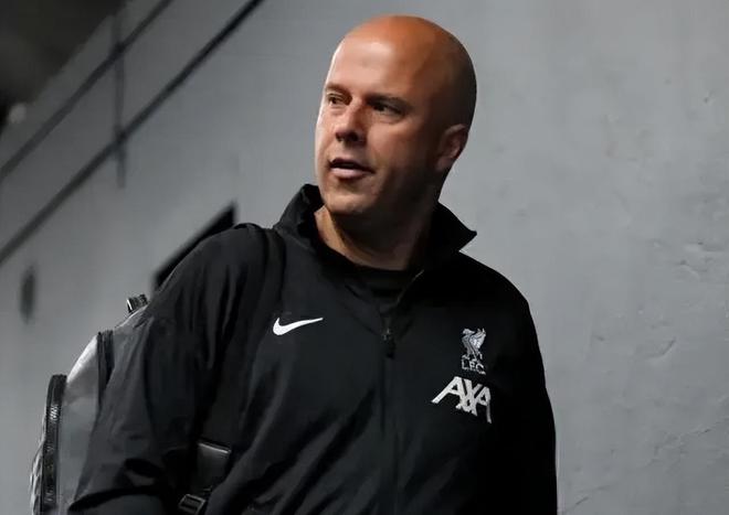 纽卡不亏！卖出伊萨克回购高中锋，沃尔特马德已完美接替前任