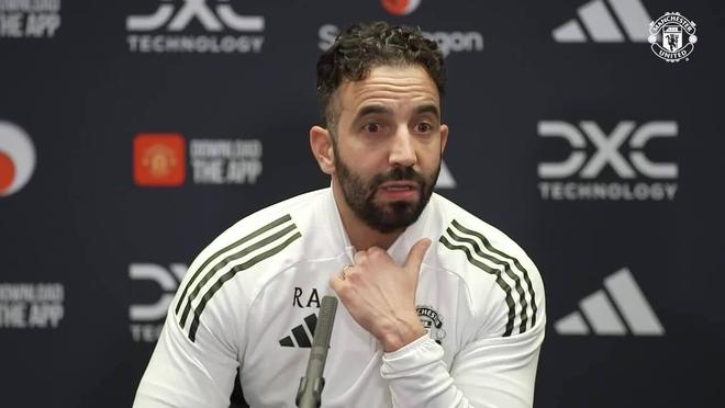 阿莫林：谢什科食物中毒有待评估；德利赫特背部有些问题