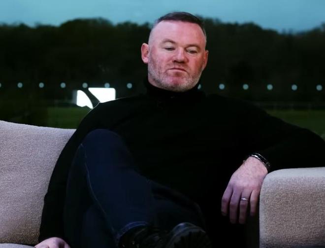 鲁尼：范尼曾因感受到将被我和C罗取代，沮丧到离开训练场