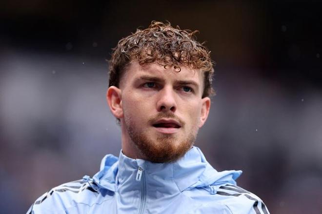 22岁希望之星被雪藏：两个月零出战自信尽失，回利物浦成唯一选项