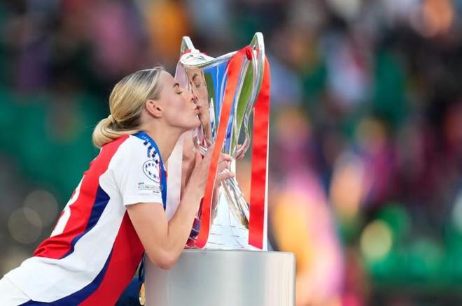 凯莉：女性成功时会出现厌女症，我们的成就超出某些人的期望