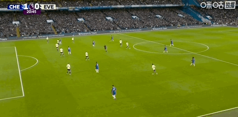 对埃弗顿一传一射，古斯托生涯首次在英超中传射建功