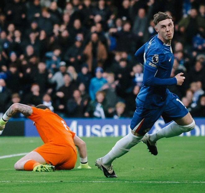 古斯托传射，切尔西2-0埃弗顿豪取31场不败，送莫耶斯2大耻辱纪录