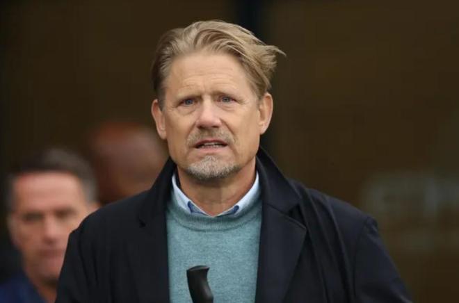 维拉是不是争冠球队？舒梅切尔：绝对是，曼联要踢他们我害怕